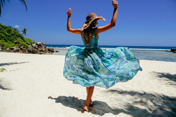 10 Must-Have Travel Dresses Every Woman Needs for Style and Comfort For 2025 img1