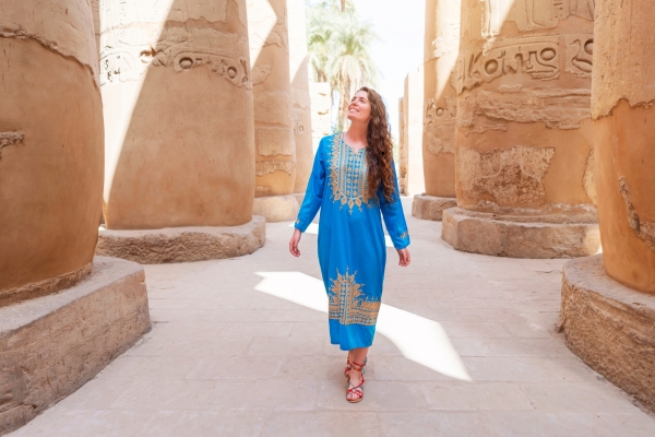 10 Must-Have Travel Dresses Every Woman Needs for Style and Comfort For 2025 img6